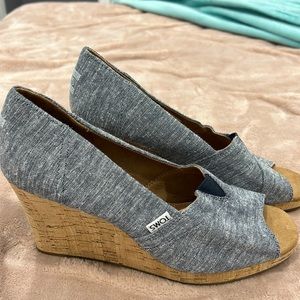 Toms sandals , size 6